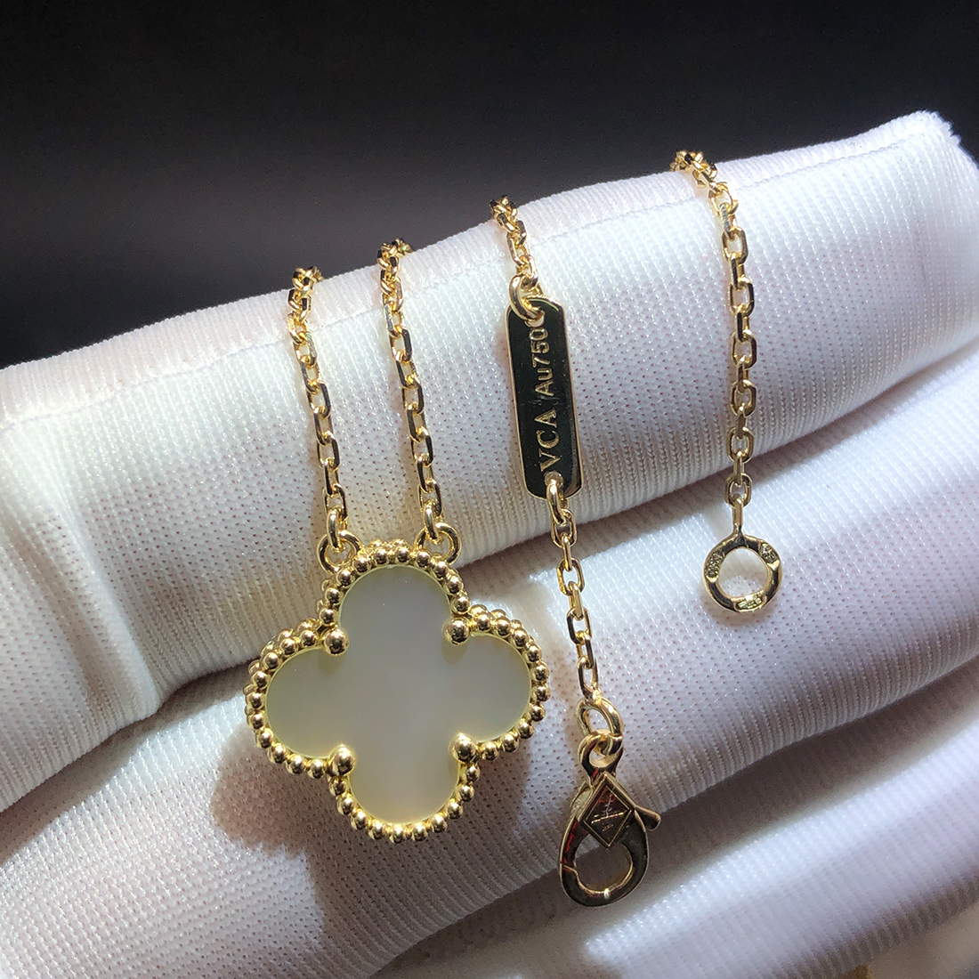 Van Cleef & Arpels 18K Yellow Gold Mother of Pearl Vintage Alhambra Pendant Necklace VCARA45900