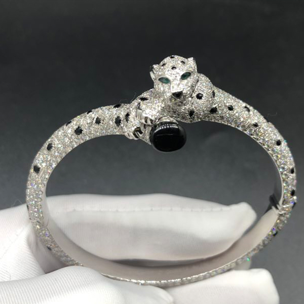Cartier 18k White Gold Full Pave Diamond Onyx Emeralds Panthere de Cartier Bracelet H6001517